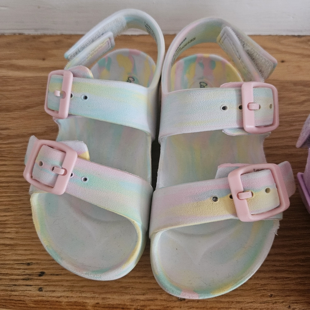 Kids Multi-Color Sandals Set - Picture 6 of 7